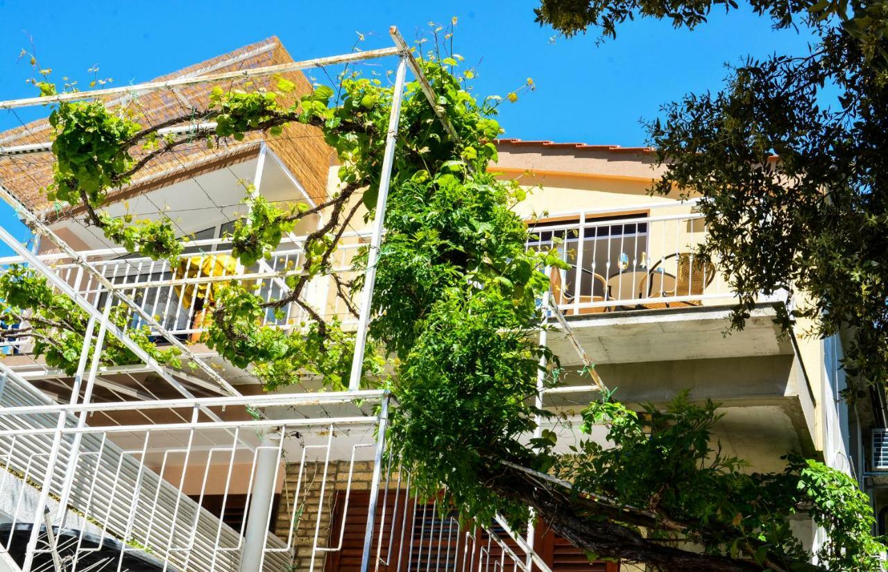 No Stress Apartment